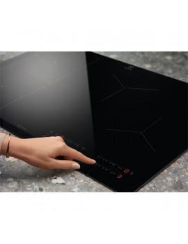 Electrolux EIT61443B beépíthető indukciós kerámia főzőlap